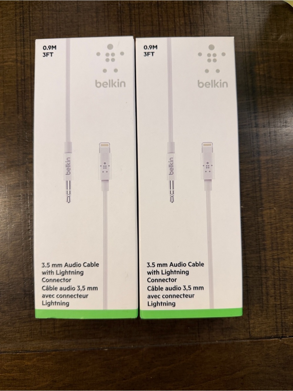 2 Belkin White 3.5mm to Lightning Audio Cable - White